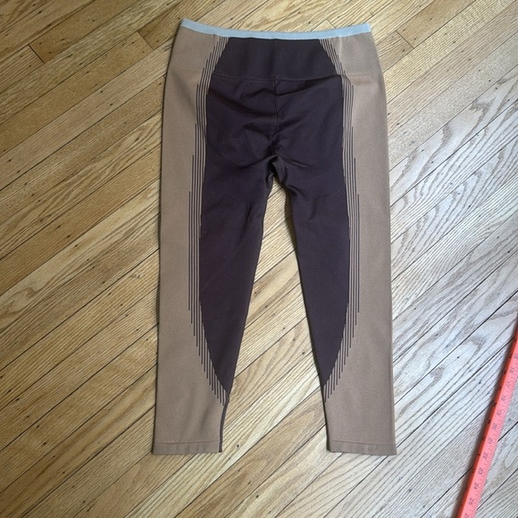 FABLETICS brown Seamless Fusion High-Waisted 7/8 Legging size xl - Picture 8 of 10